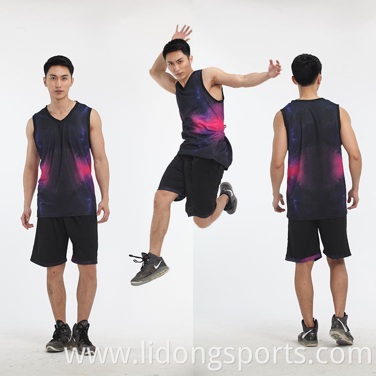 Light Weight Basketball Uniform Jersey And Shorts Customized Basketball Suit